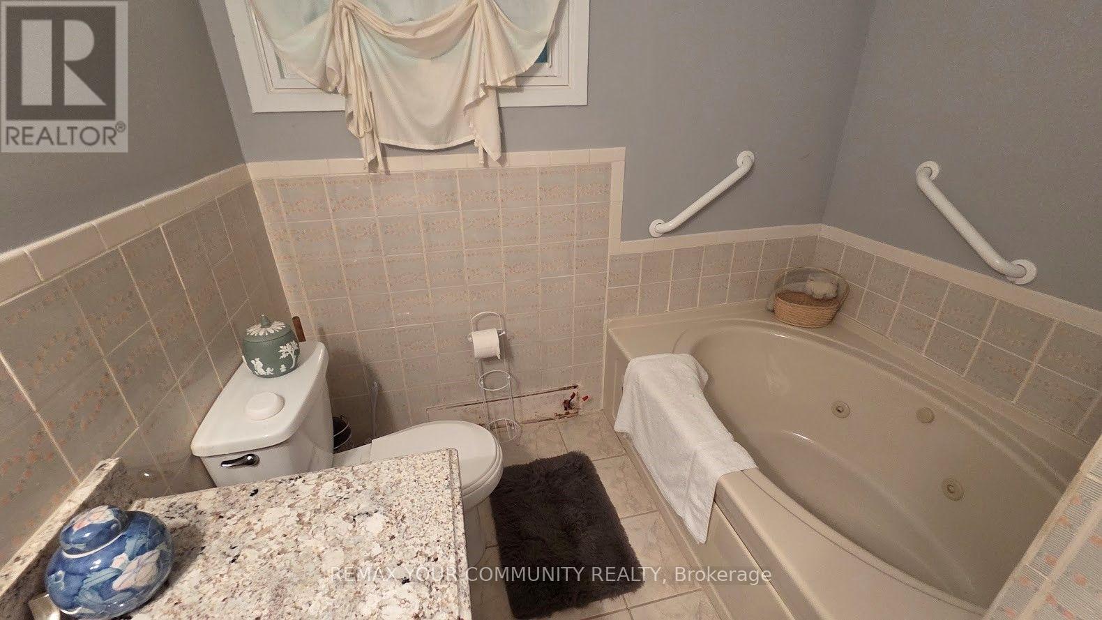 1031 Metro Road, Georgina, Ontario  L4P 3E9 - Photo 25 - N13833750