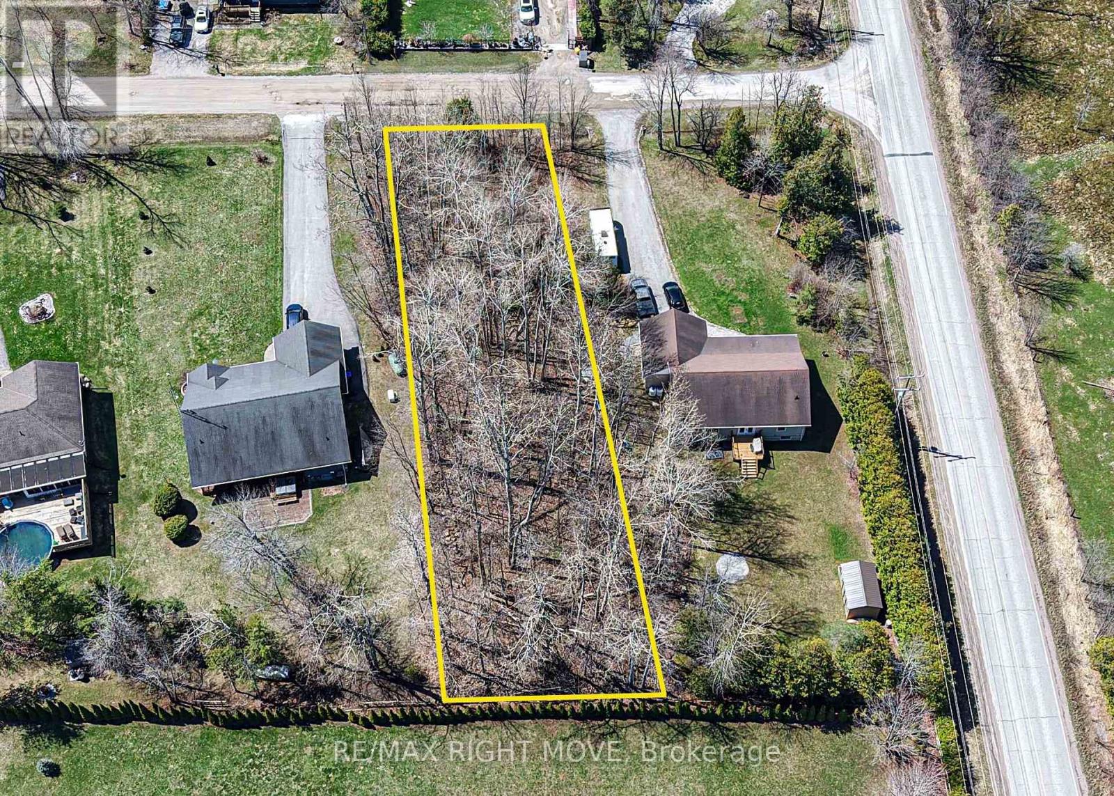 3585 Peter Street, Ramara, Ontario  L0K 1B0 - Photo 6 - S13833742