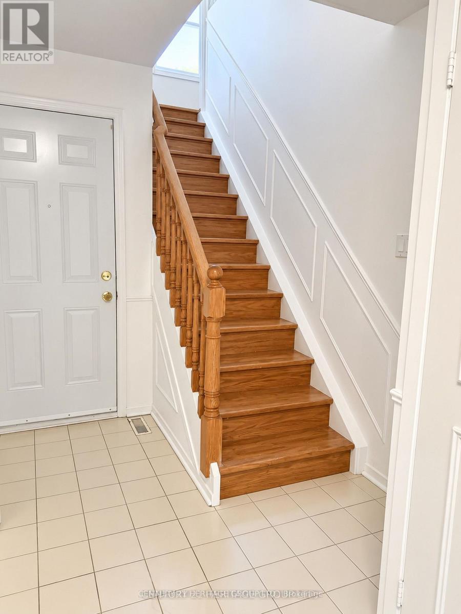 Main - 8 Park Lane Circle, Richmond Hill, Ontario  L4C 6S8 - Photo 3 - N13805118
