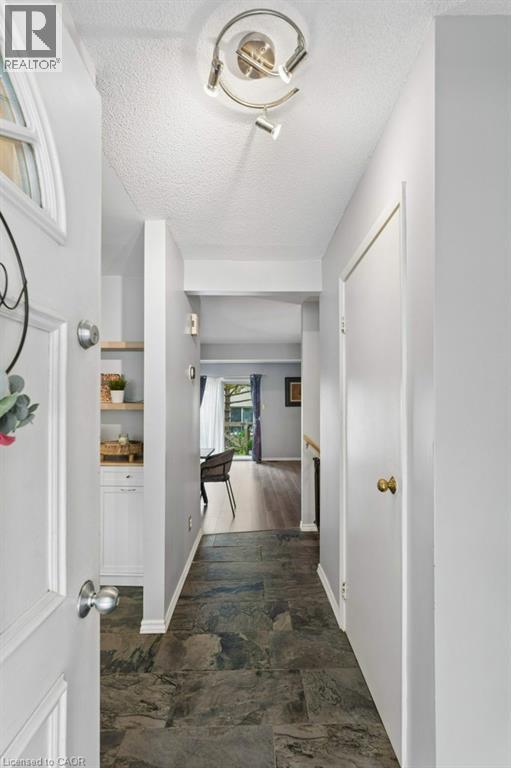 255 Northlake Drive Unit# 4, Waterloo, Ontario  N2V 1Z2 - Photo 4 - 40863677