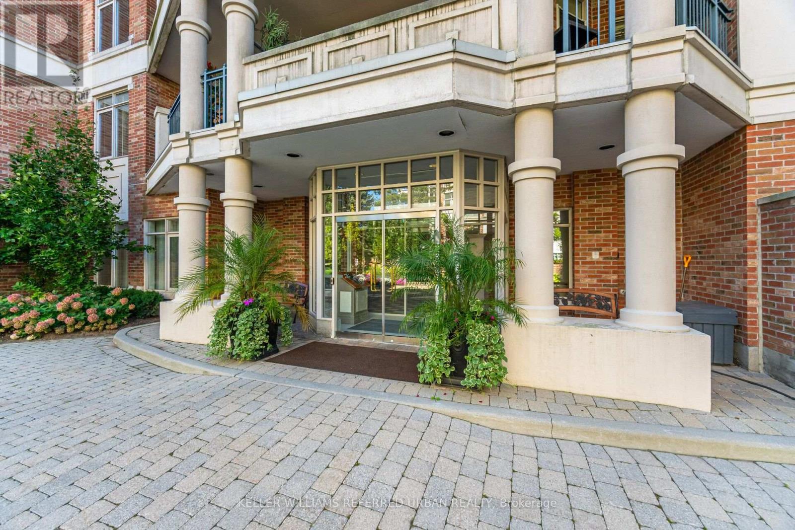 210 - 10 Old Mill Trail, Toronto, Ontario  M8X 2Y9 - Photo 3 - W13833680