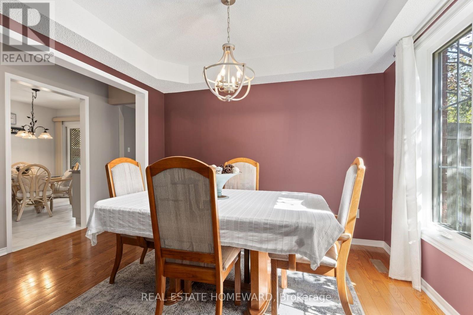 3332 Forrestdale Circle, Mississauga, Ontario  L5N 6X5 - Photo 6 - W13833694