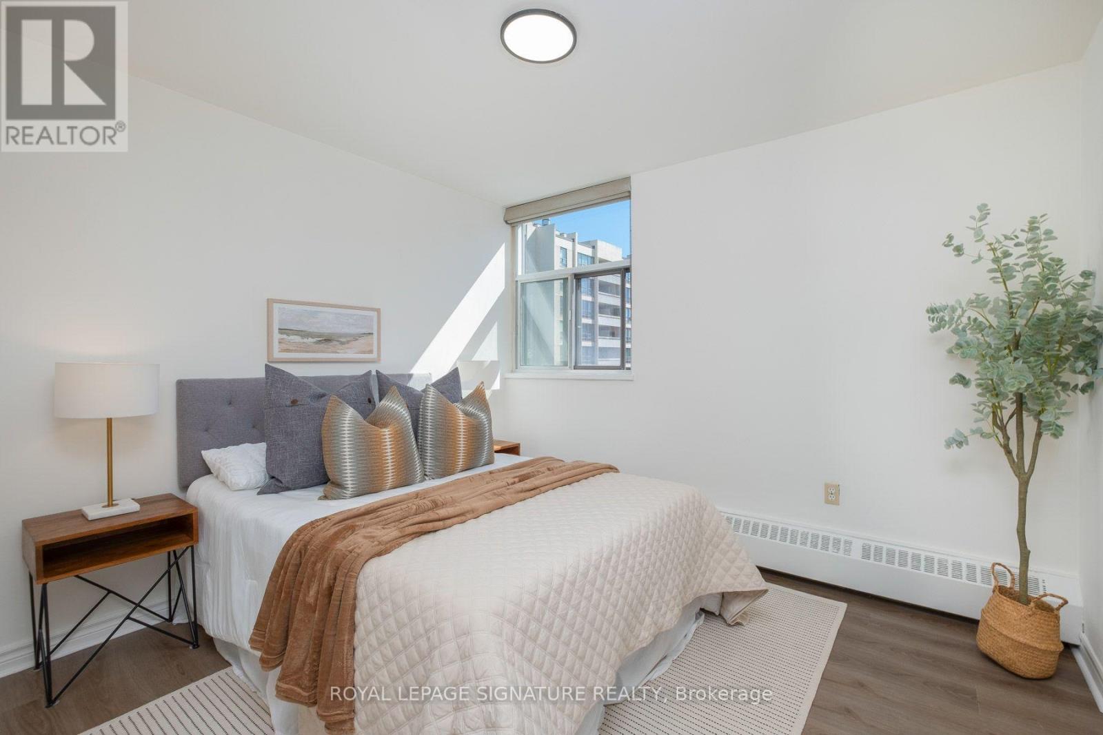 1607 - 360 Ridelle Avenue, Toronto, Ontario  M6B 1K1 - Photo 15 - W13833744