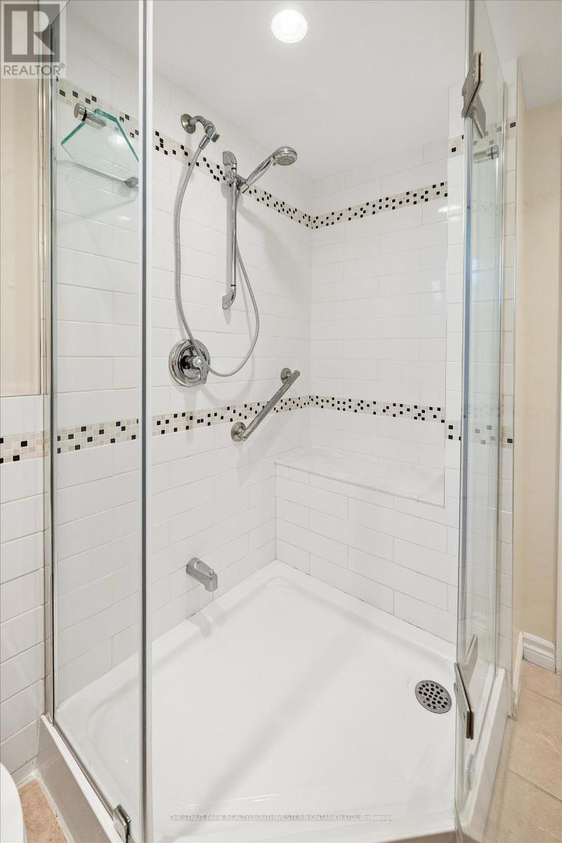 56 Suffolk Avenue, Kitchener, Ontario  N2B 1H5 - Photo 37 - X13833728