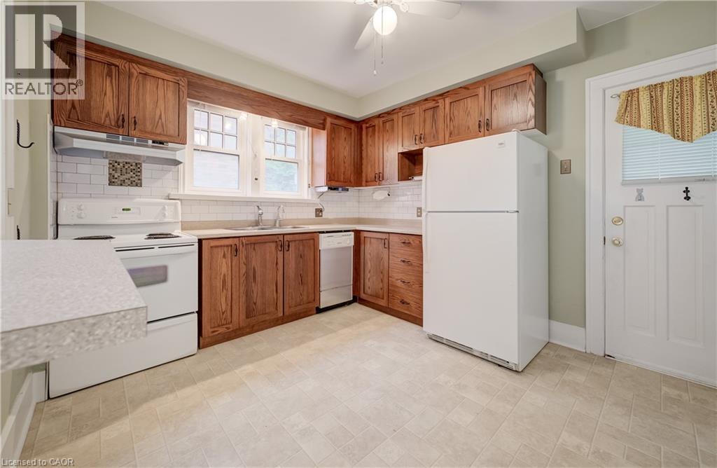 7 Locust Street, Kitchener, Ontario  N2H 1W6 - Photo 13 - 40855489
