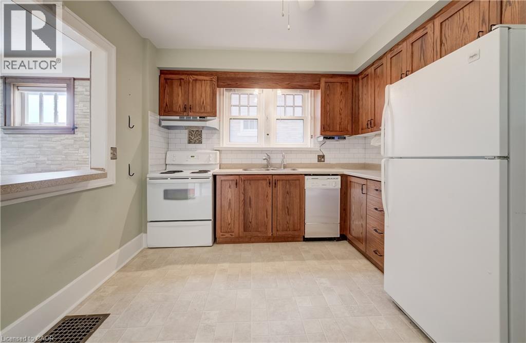 7 Locust Street, Kitchener, Ontario  N2H 1W6 - Photo 14 - 40855489