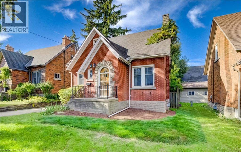 7 Locust Street, Kitchener, Ontario  N2H 1W6 - Photo 3 - 40855489