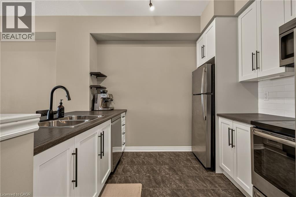 257 Parkside Drive Unit# 35, Waterdown, Ontario  L8B 0W5 - Photo 5 - 40866901