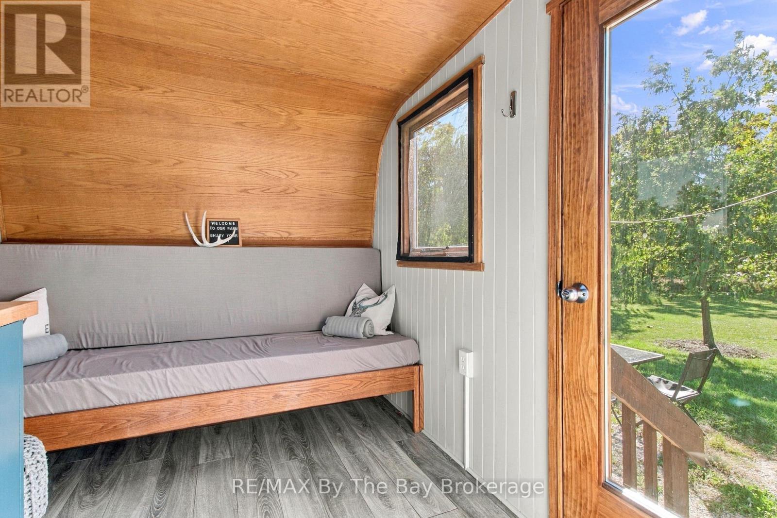 2574 Fairgrounds Road S, Clearview, Ontario  L0M 1G0 - Photo 26 - S13826690