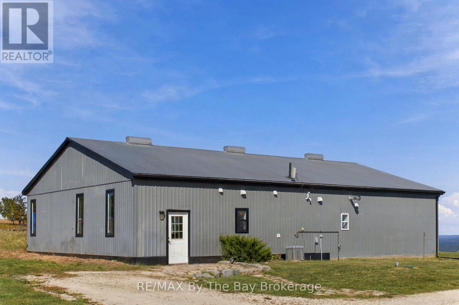 2574 Fairgrounds Road S, Clearview, Ontario  L0M 1G0 - Photo 20 - S13826690