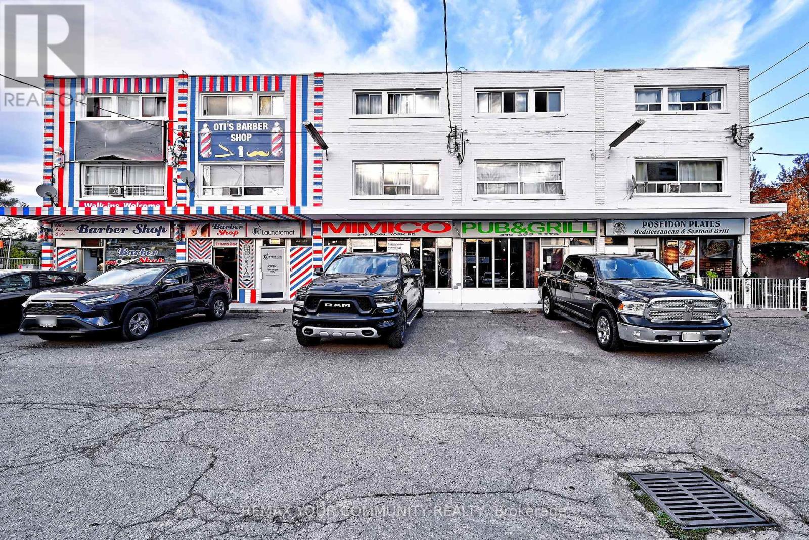 B & C - 349 Royal York Road, Toronto, Ontario  M8Y 2R1 - Photo 3 - W13787620
