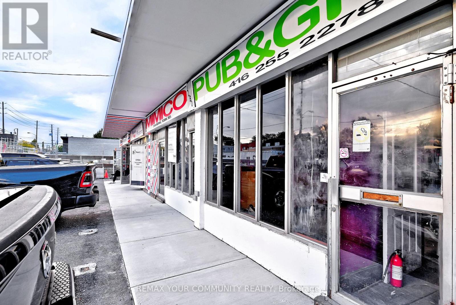 B & C - 349 Royal York Road, Toronto, Ontario  M8Y 2R1 - Photo 6 - W13787620