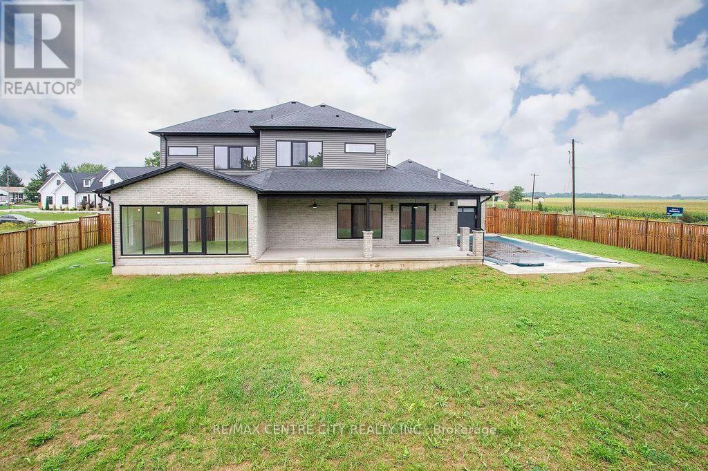 1 James Street, Strathroy-Caradoc, Ontario  N0L 1T0 - Photo 2 - X13833862