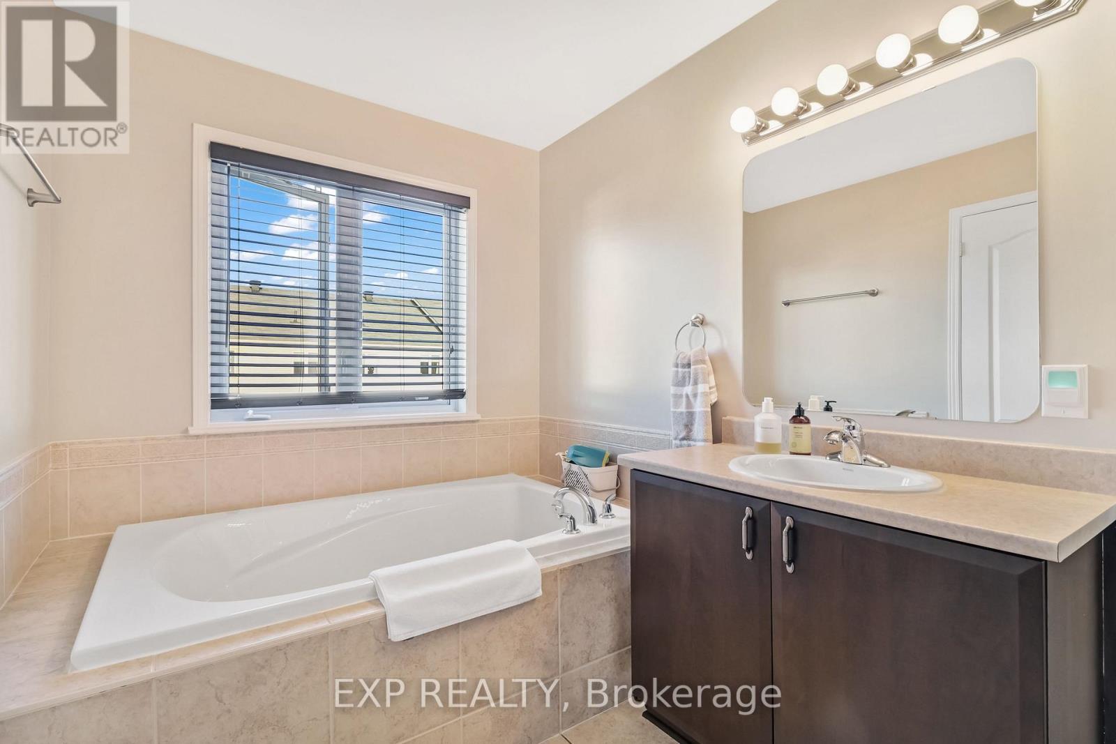 371 Royal Fern Way, Ottawa, Ontario  K1V 2K6 - Photo 16 - X13833906