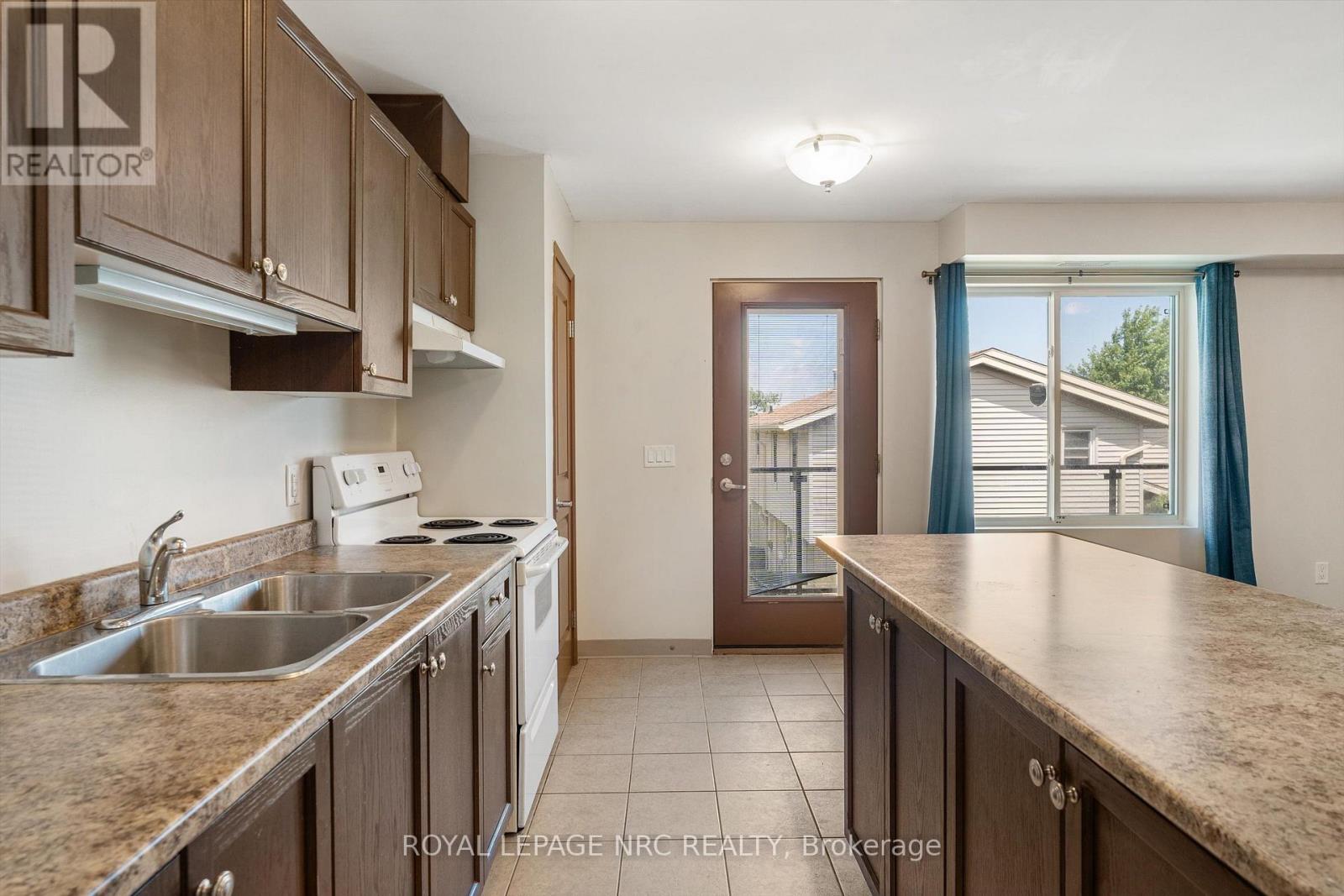 220 - 411 Lake Street, St. Catharines, Ontario  L2N 4H5 - Photo 10 - X13833854