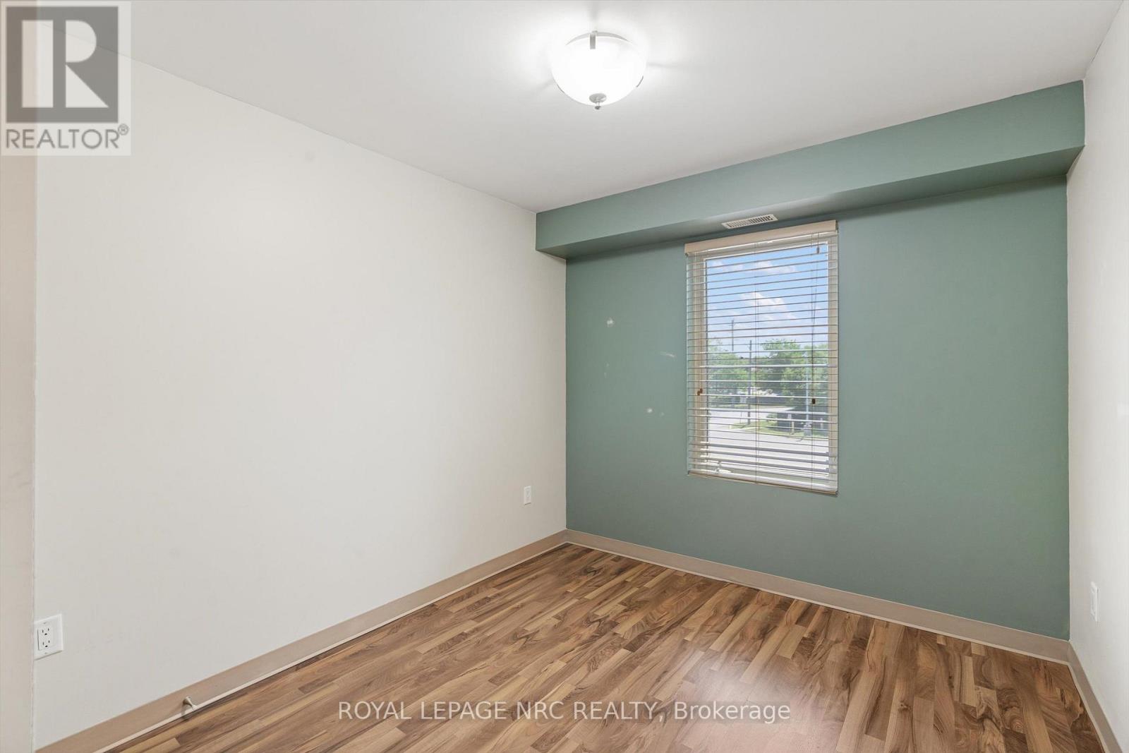 220 - 411 Lake Street, St. Catharines, Ontario  L2N 4H5 - Photo 14 - X13833854