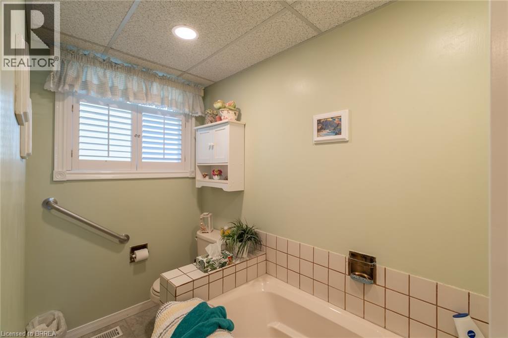 19 Gillrie Court, Brantford, Ontario  N3R 3A1 - Photo 20 - 40864085