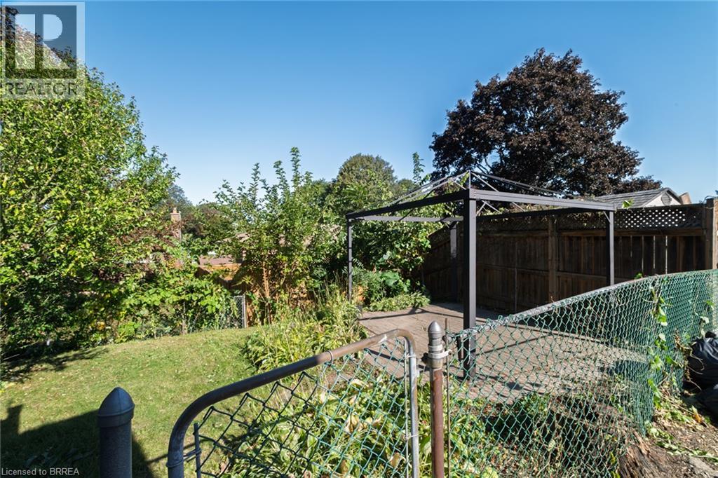 19 Gillrie Court, Brantford, Ontario  N3R 3A1 - Photo 32 - 40864085