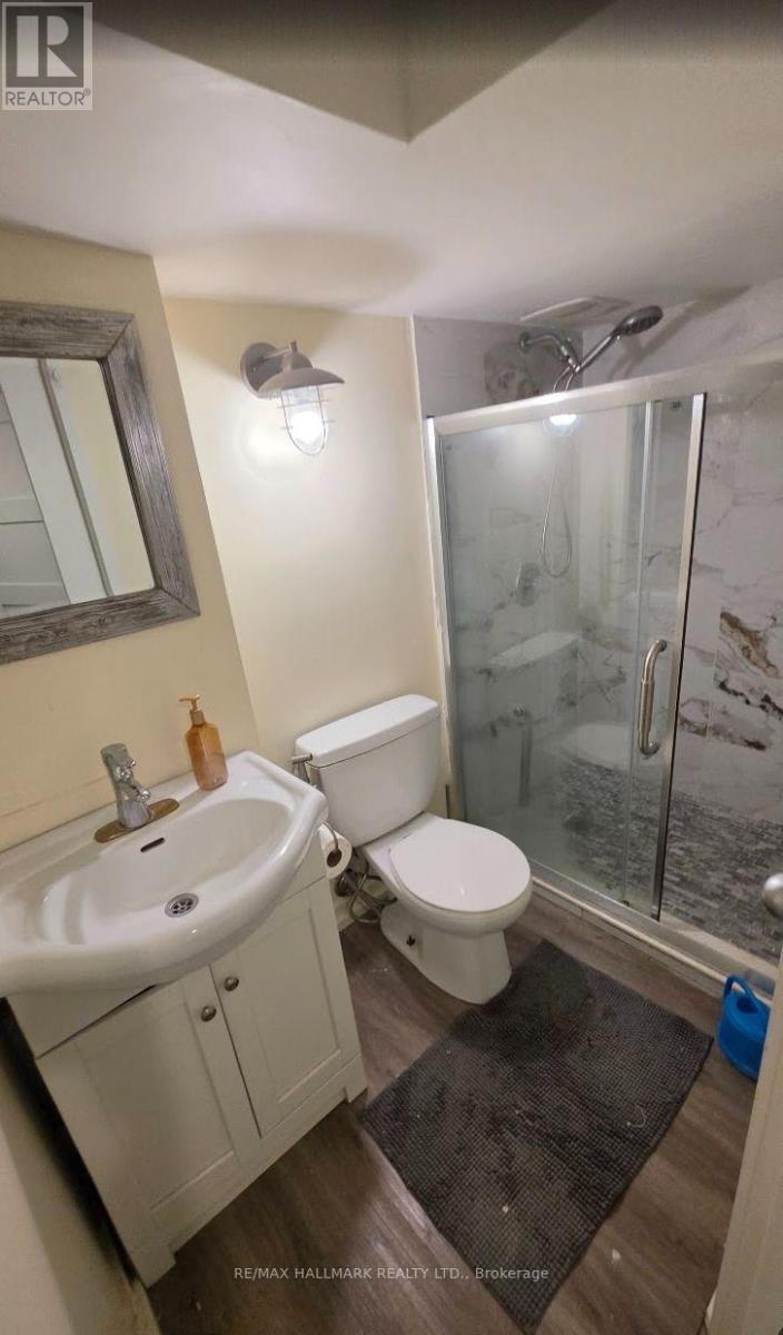 ROOM 2 - 888 KROSNO BOULEVARD, Pickering, Ontario