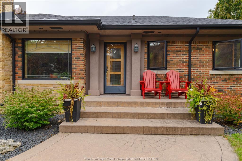 1550 Ypres, Windsor, Ontario  N8W 1R9 - Photo 5 - 26023659