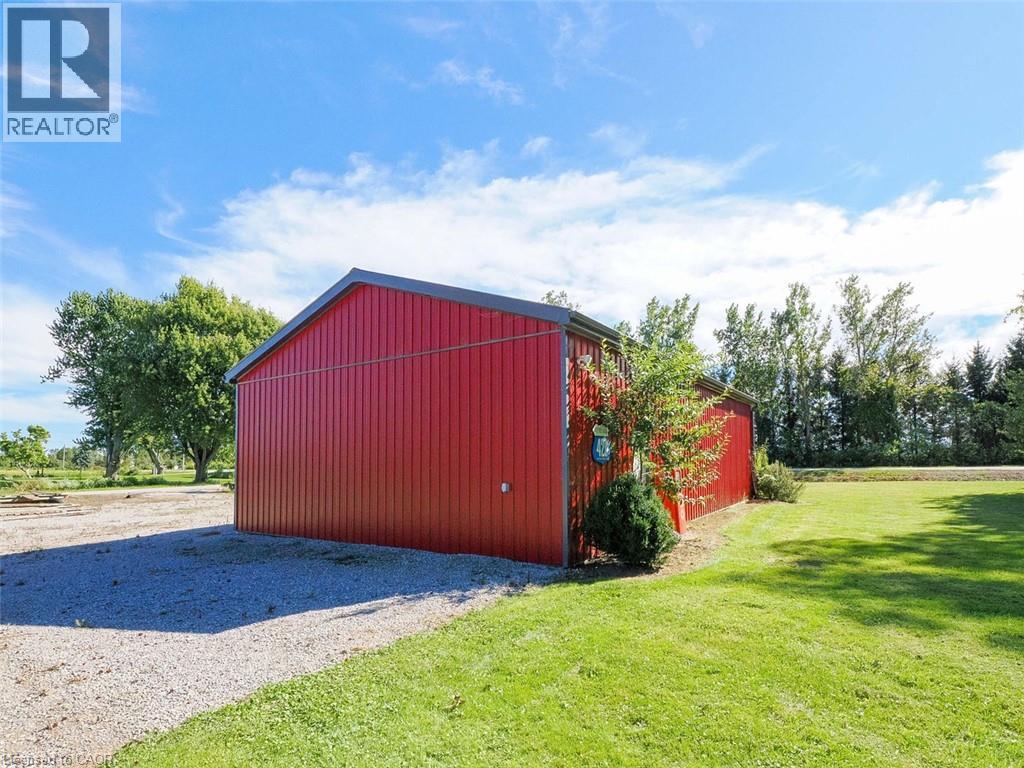 1635 Lakeshore Road, Clear Creek, Ontario  N0E 1M0 - Photo 32 - 40855927