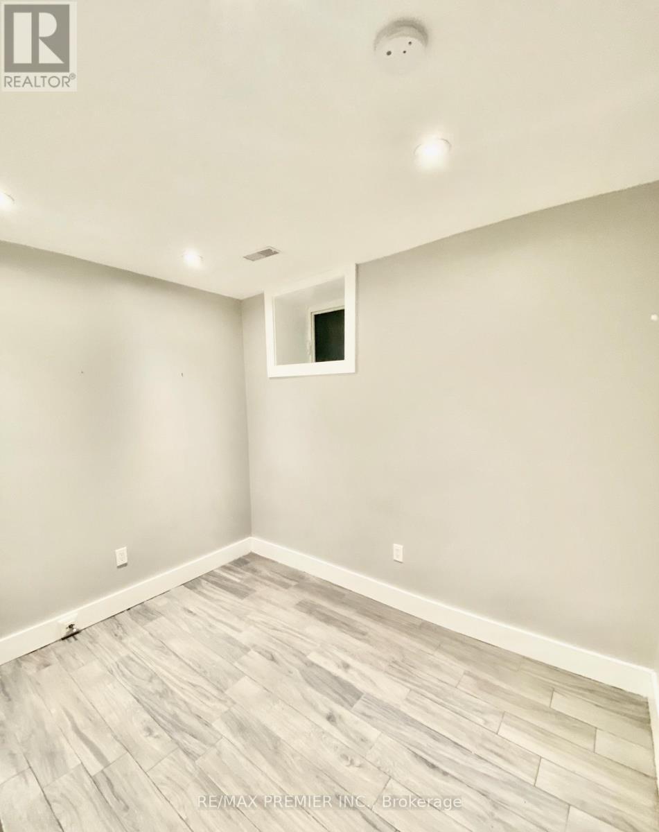 1 - 50 Pape Avenue, Toronto, Ontario  M4M 2V6 - Photo 4 - E13833912