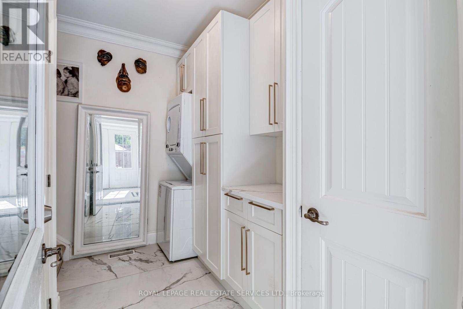 2305 Belyea Street, Oakville, Ontario  L6L 1N7 - Photo 17 - W13833910