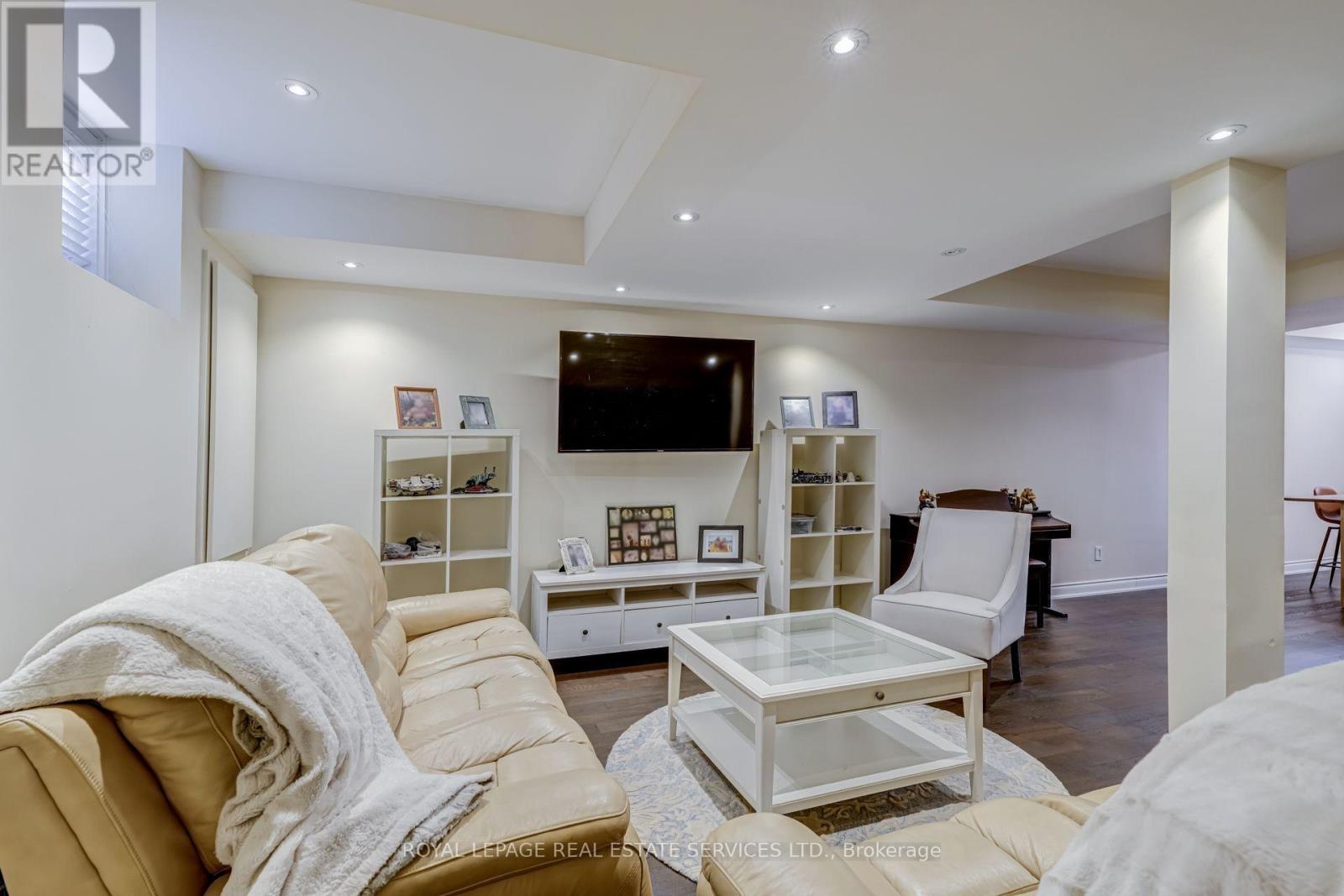 2305 Belyea Street, Oakville, Ontario  L6L 1N7 - Photo 37 - W13833910