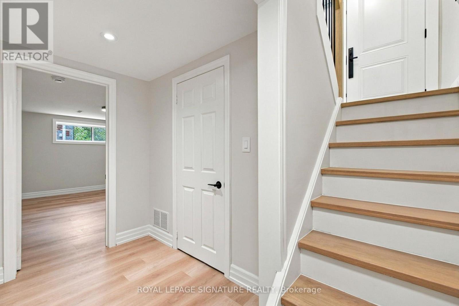 11 Brook Tree Crescent, Toronto, Ontario  M9P 1K8 - Photo 21 - W13812990