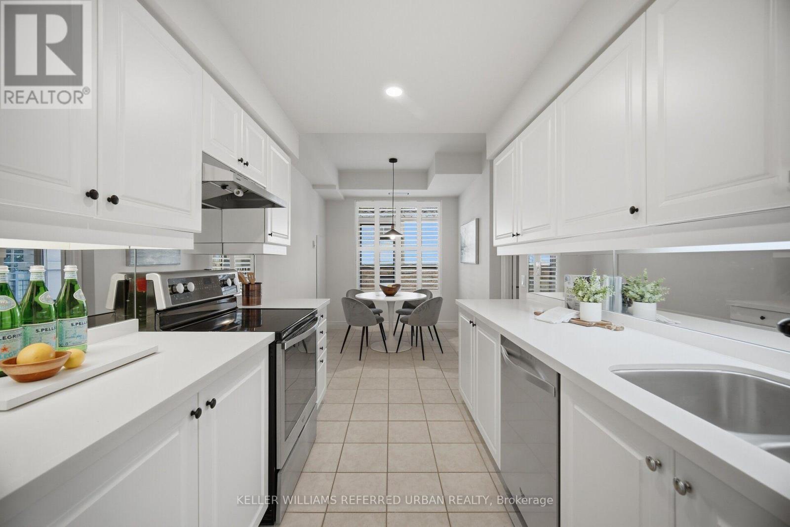 210 - 10 Old Mill Trail, Toronto, Ontario  M8X 2Y9 - Photo 16 - W13833680