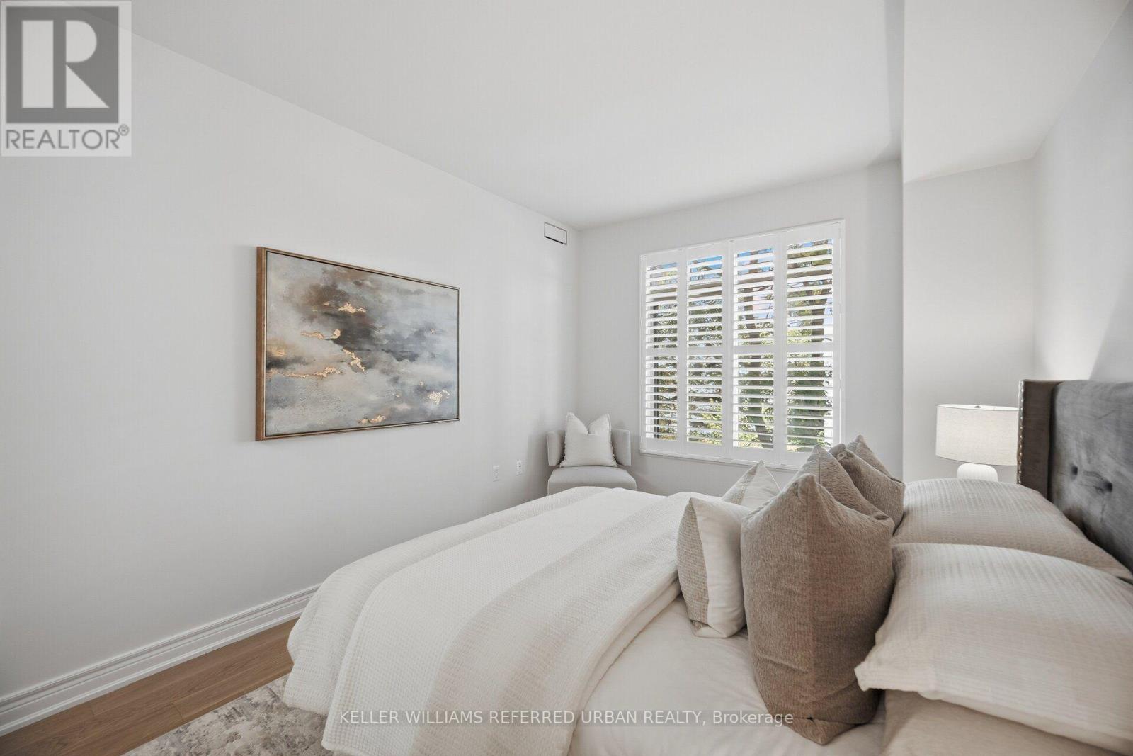 210 - 10 Old Mill Trail, Toronto, Ontario  M8X 2Y9 - Photo 22 - W13833680