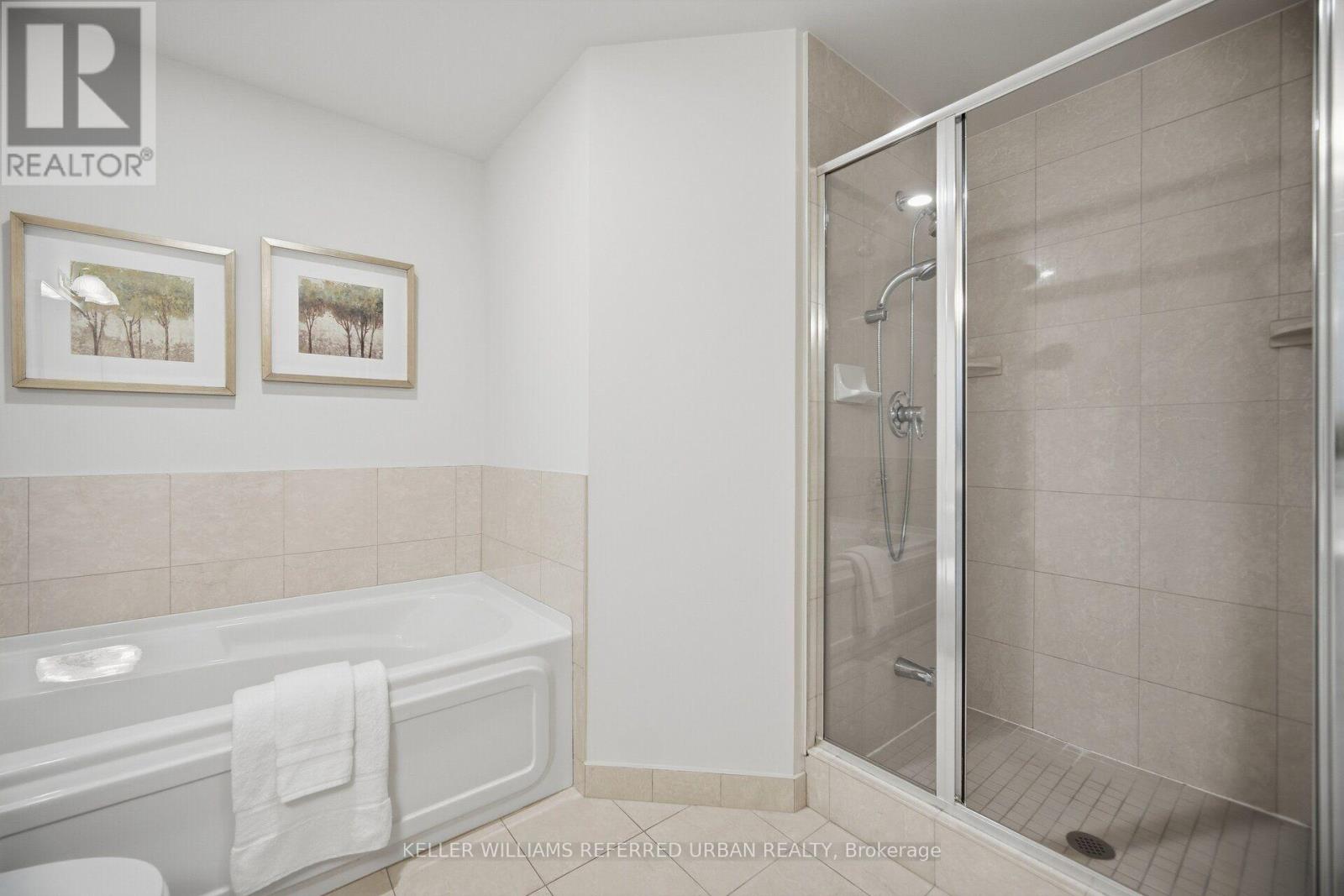 210 - 10 Old Mill Trail, Toronto, Ontario  M8X 2Y9 - Photo 26 - W13833680