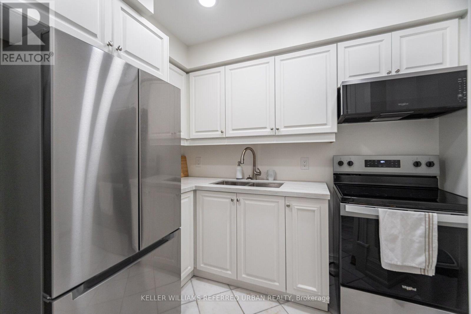 210 - 10 Old Mill Trail, Toronto, Ontario  M8X 2Y9 - Photo 37 - W13833680
