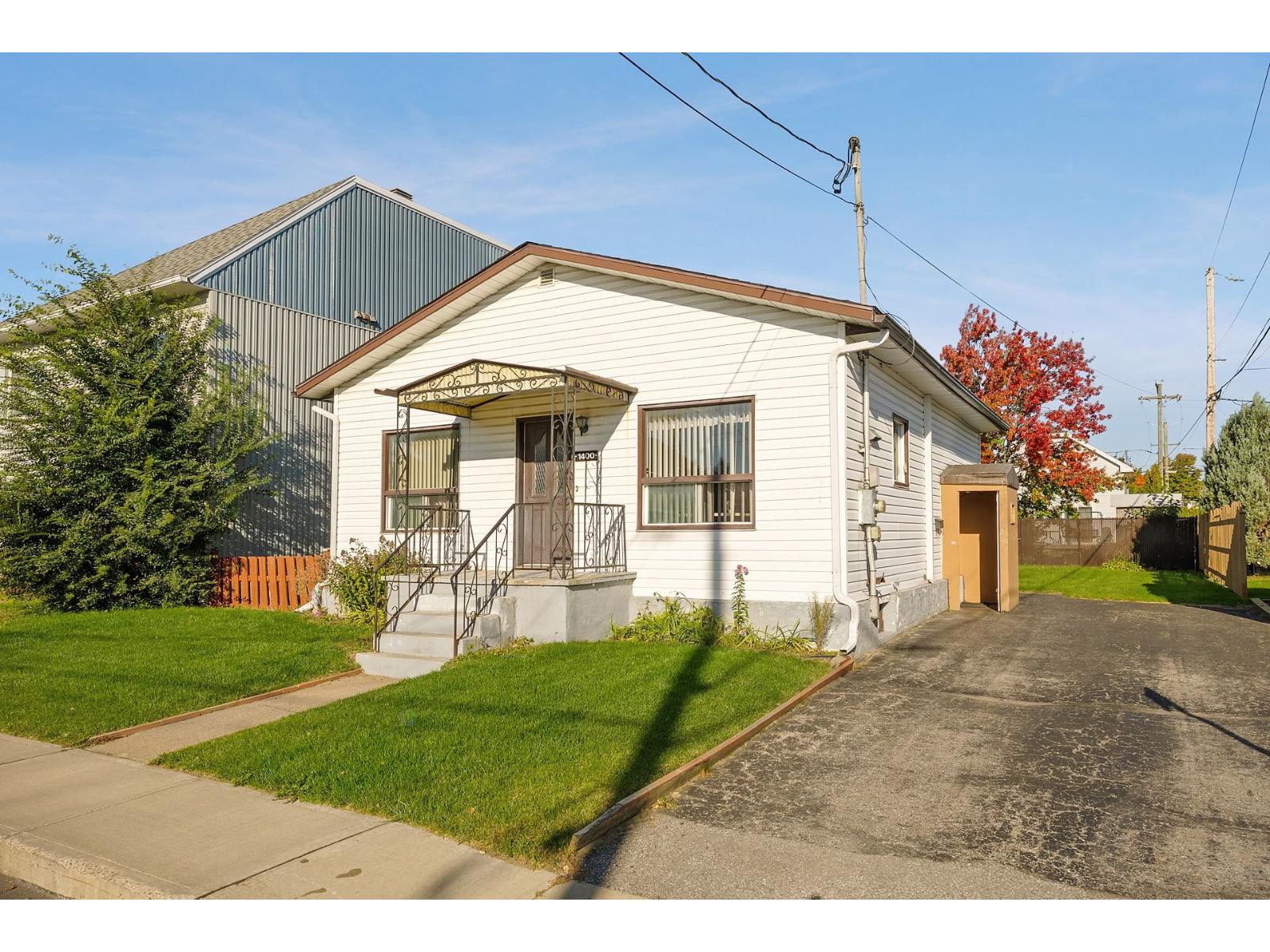 1400 8e Rue Trois-Rivières Quebec Canada G8Y2Y8 2