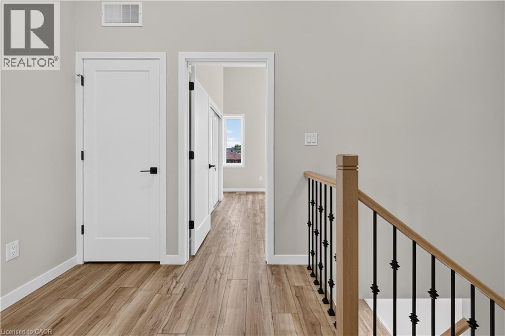 17 Victor Boulevard Unit# R, Hamilton, Ontario  L9A 2V3 - Photo 38 - 40866895