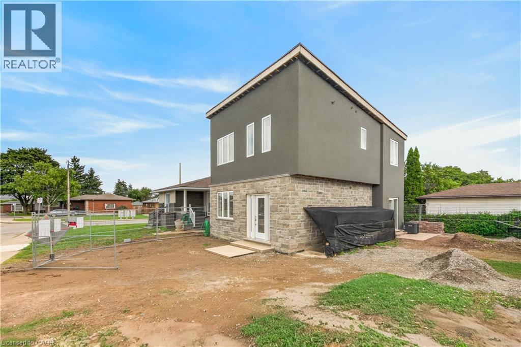 17 Victor Boulevard Unit# R, Hamilton, Ontario  L9A 2V3 - Photo 39 - 40866895