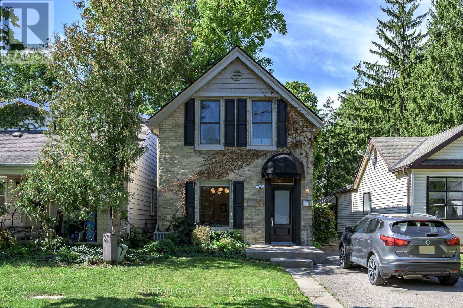 943 COLBORNE STREET, London East, Ontario