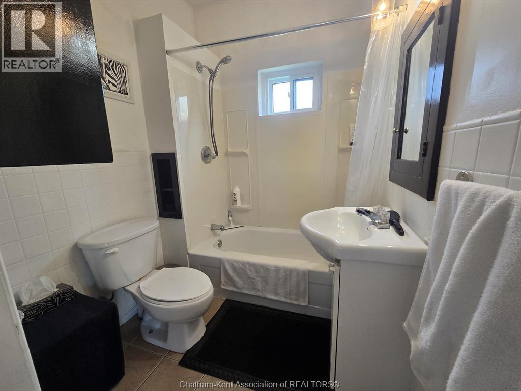 263 Delaware Avenue, Chatham, Ontario  N7L 2W7 - Photo 17 - 26023725