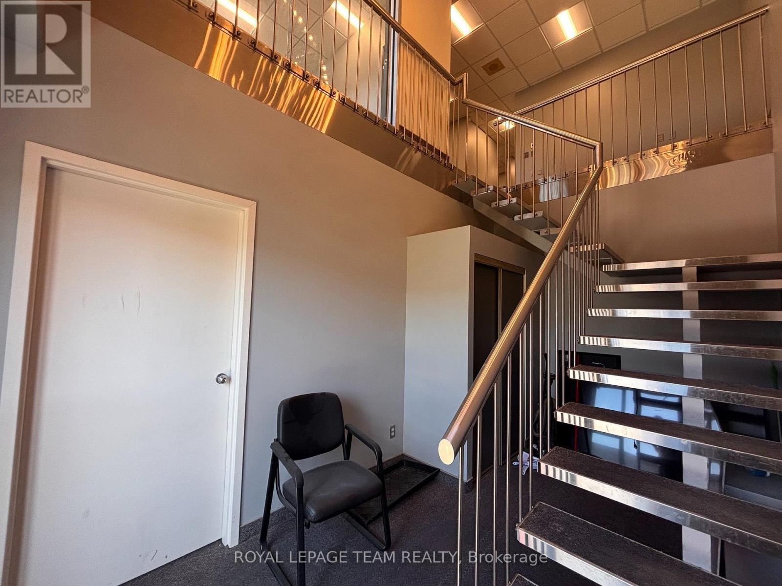 33b - 2100 Thurston Drive, Ottawa, Ontario  K1G 4K8 - Photo 2 - X13833968