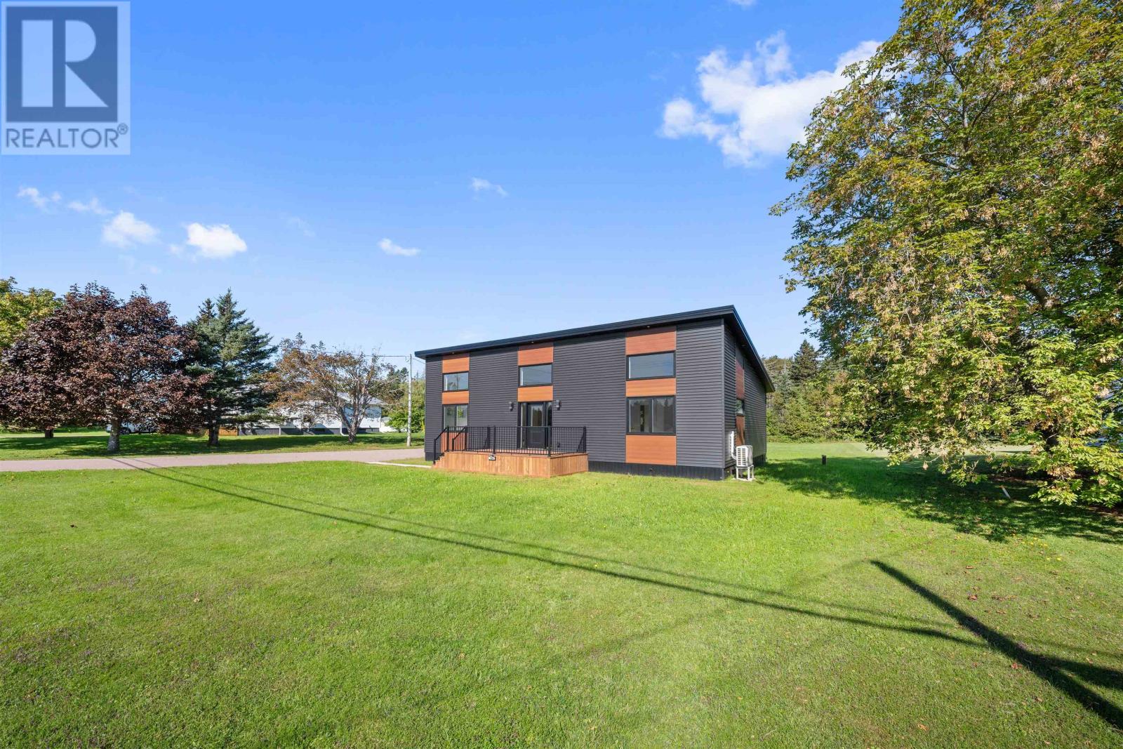 154 Dalton Avenue, Tignish, Prince Edward Island  C0B 2B0 - Photo 3 - 202624485