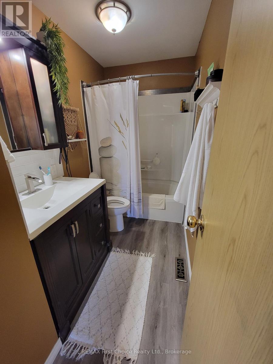 34 Hannah Street, Emo, Ontario  P0W 1E0 - Photo 16 - X13833988