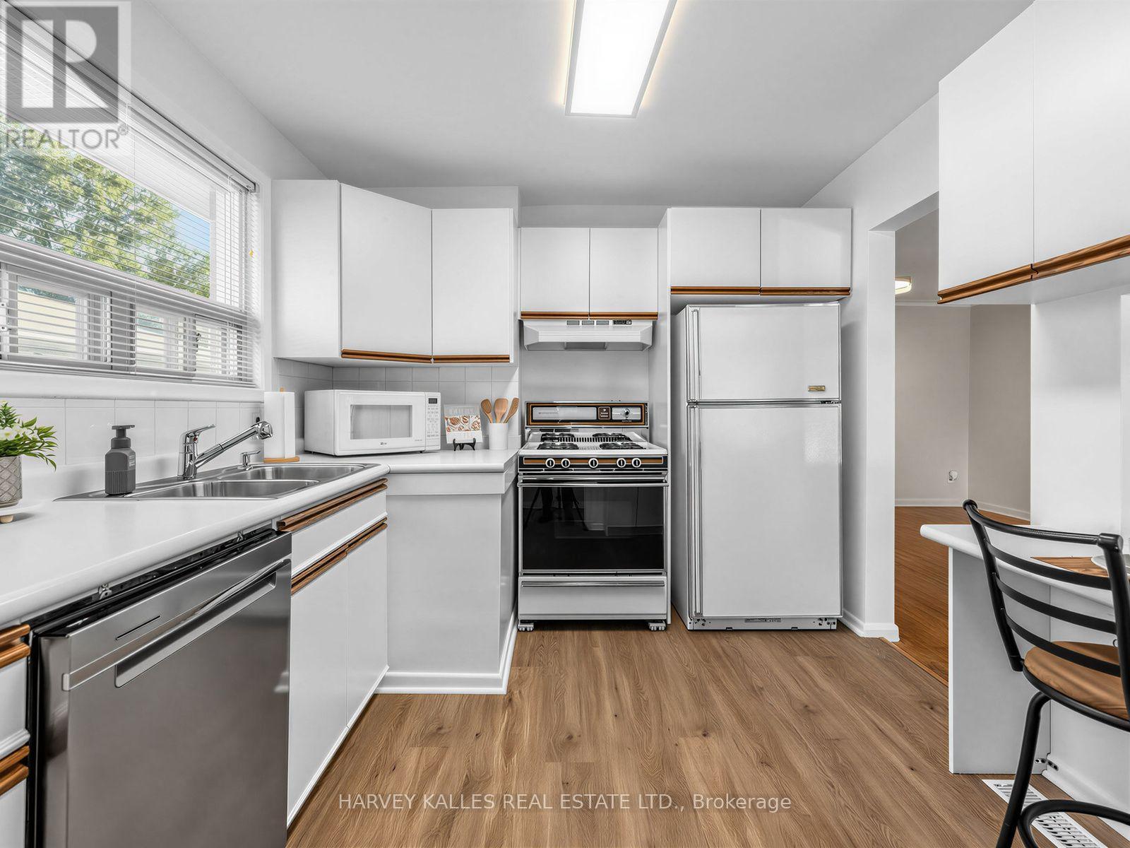 70 Pintail Crescent, Toronto, Ontario  M3A 2Y7 - Photo 12 - C13834054