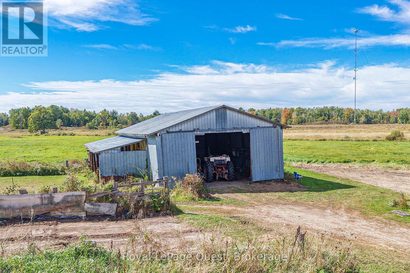 2750 Fairgrounds Road, Ramara, Ontario  L0K 2B0 - Photo 4 - S13833926