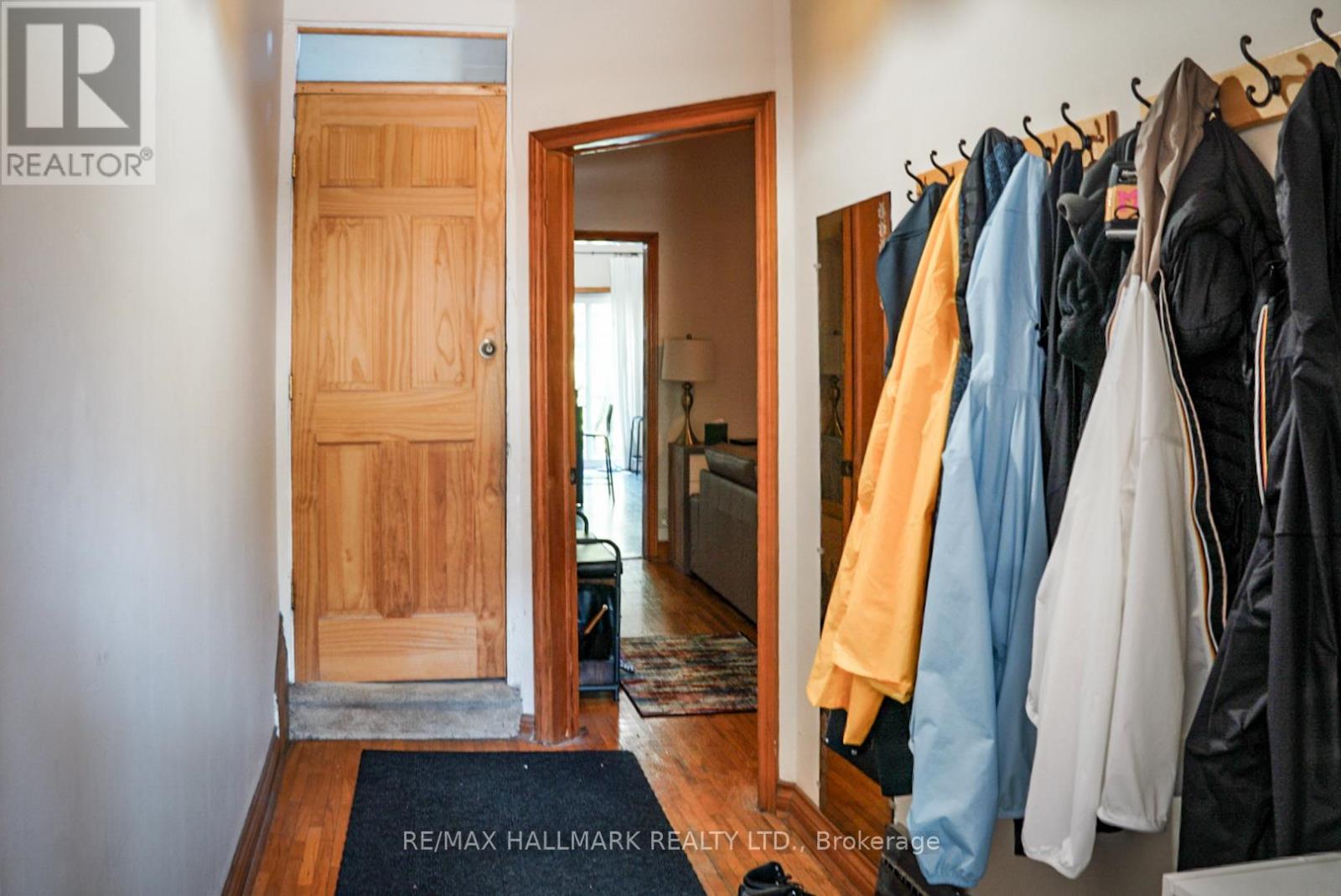 Main & Basement - 88 Swanwick Avenue, Toronto (East End-Danforth), Ontario  M4E 1Z7 - Photo 3 - E13833958