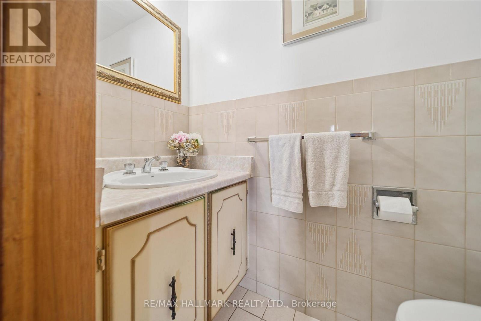 16 Ascolda Boulevard, Toronto, Ontario  M1J 2N7 - Photo 18 - E13833960