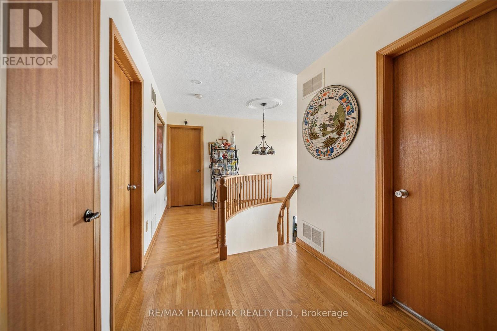16 Ascolda Boulevard, Toronto, Ontario  M1J 2N7 - Photo 19 - E13833960
