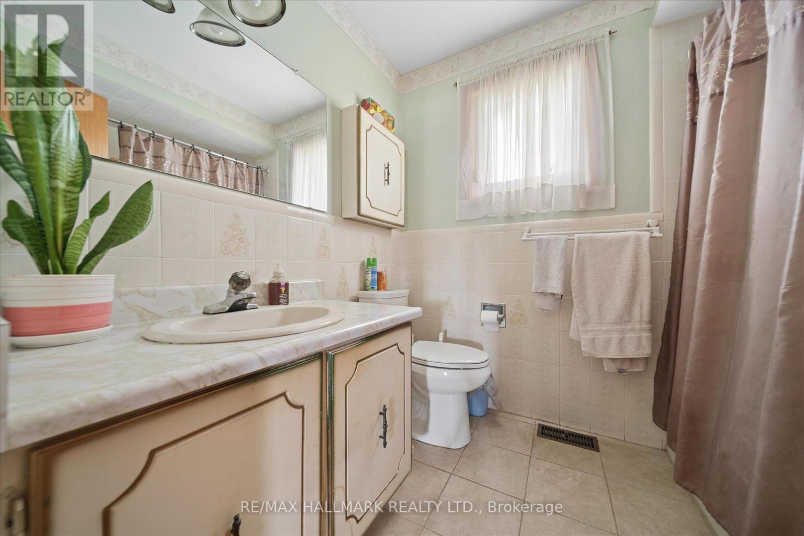 16 Ascolda Boulevard, Toronto, Ontario  M1J 2N7 - Photo 23 - E13833960