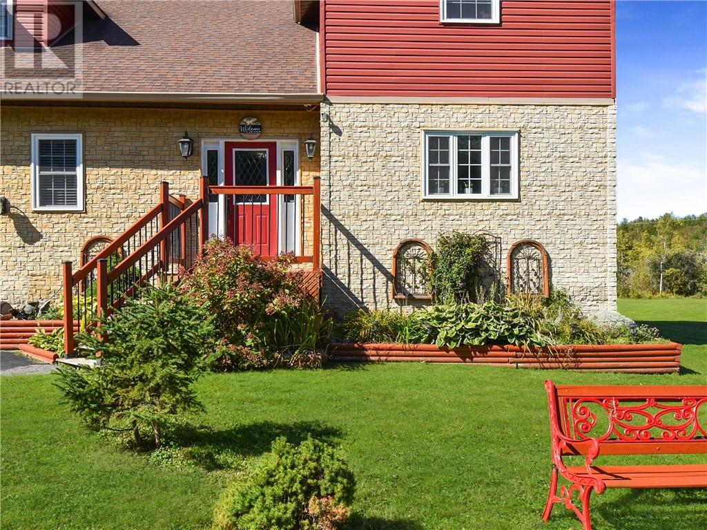 110 Armstrong Road, Coniston, Ontario  P0M 1M0 - Photo 3 - 2130642