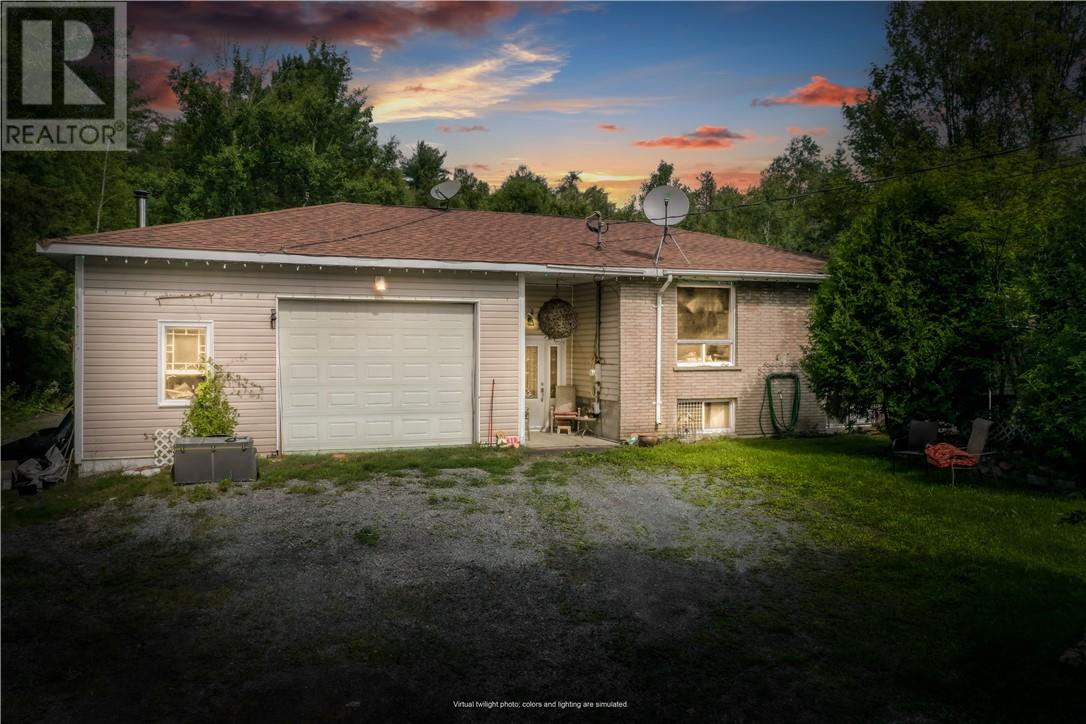 896 Red Deer Lake Road N, Wahnapitae, Ontario  P0M 3C0 - Photo 3 - 2130641
