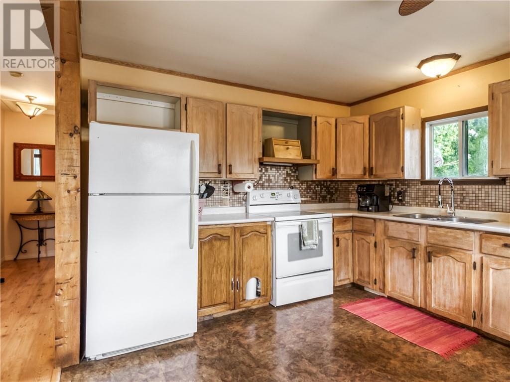 896 Red Deer Lake Road N, Wahnapitae, Ontario  P0M 3C0 - Photo 31 - 2130641
